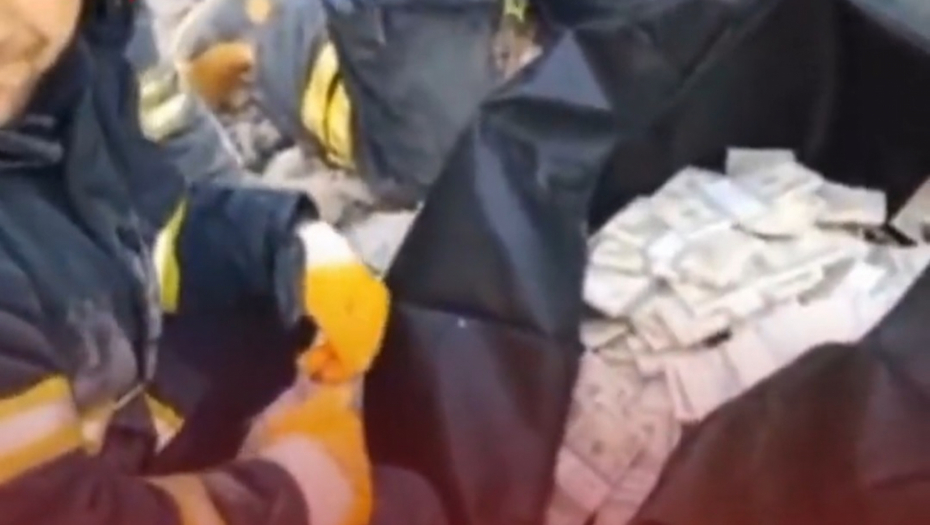 PORED LJUDI IZ RUŠEVINA IZVUČENO I DVA MILIONA DOLARA! Još jedno čudo u Turskoj