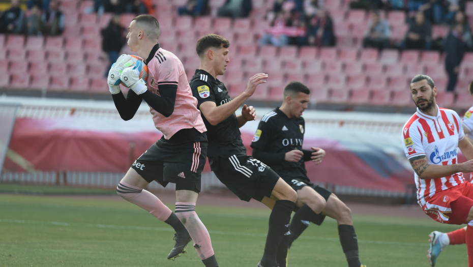 "BRĐANI" SE PONOVO PROVUKLI Čukarički se preplatio na golove u finišu i pripretio Partizanu na drugoj poziciji