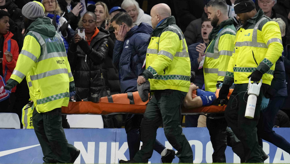 LEKARI OKO KAPITENA, A PORTUGALAC I UKRAJINAC PRAVE GLUPOSTI Engleska bruji o skandaloznom potezu fudbalera (VIDEO)