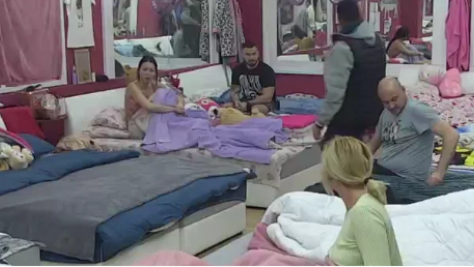 TRESE SE ZADRUGA Zadrugarke ušle u žestok okršaj, pljušte uvrede i šok optužbe!