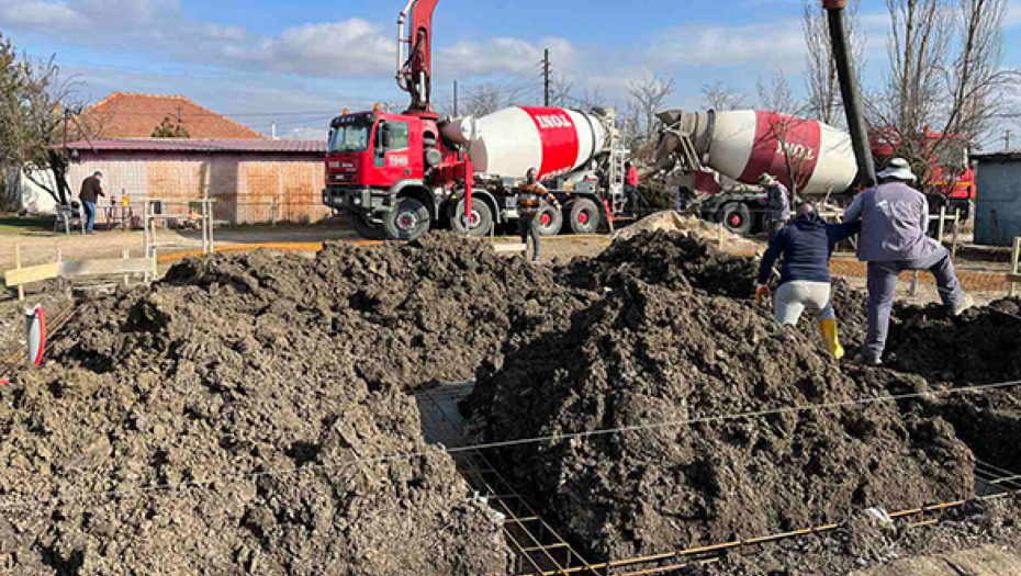 Petočlana porodica Joksimović iz Radeva dobija novi dom sredstvima Kancelarije za KiM