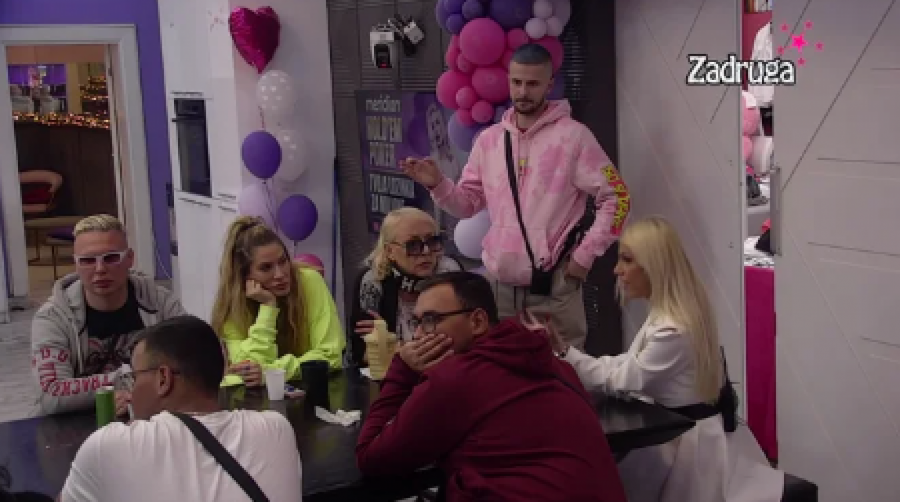 OBOJICA STE MAŠTALI DA SPAVATE SA MAJOM Smiljić napao bivše Marinkovićeve, ona ih ovom rečenicom DEMOLIRALA