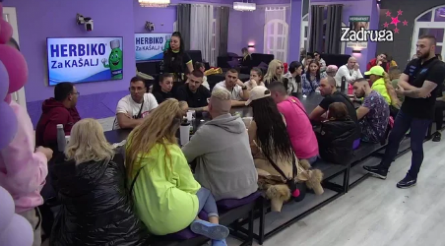 OBOJICA STE MAŠTALI DA SPAVATE SA MAJOM Smiljić napao bivše Marinkovićeve, ona ih ovom rečenicom DEMOLIRALA