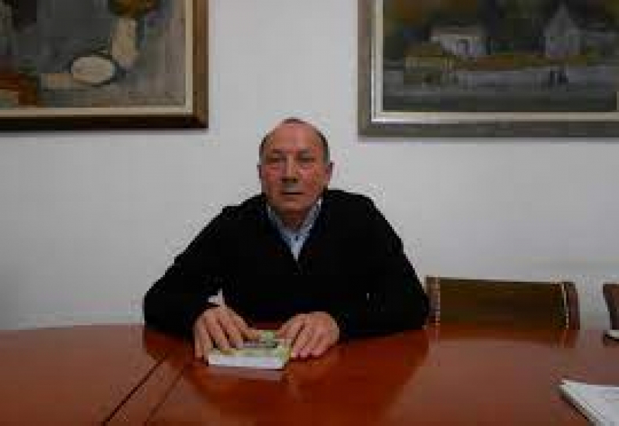 SEDI, JEDAN! Društvo rukovodilaca obrazovnih ustanova u Srbiji sastavilo niz predloga koji treba da spasu našu prosvetu: Direktori škola protiv slabih dvojki!