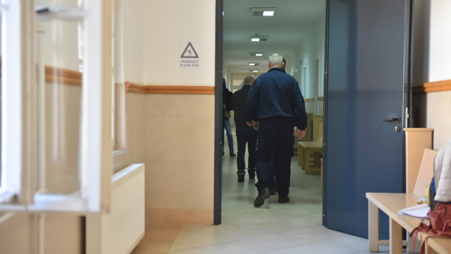 TVRDI DA NIJE KRIV ZA TROSTRUKO UBISTVO Počelo suđenje za ubistvo porodice Đokić iz Aleksinca