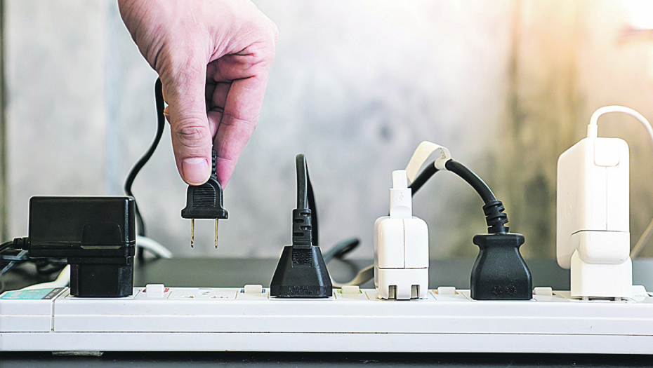 UŠTEDITE UZ POMOĆ OVIH NEKOLIKO TRIKOVA Sledeći račun za struju će vam biti upola manji