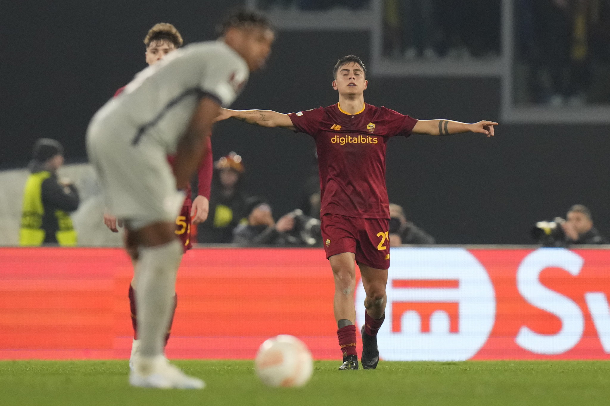 TEN HAG JE NAPRAVIO MAŠINERIJU Junajted posle preokreta izbacio Barselonu, Tadić i Pavlović ostali bez osmine finala