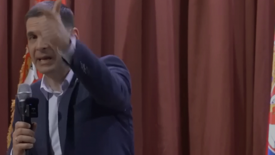 ZBOG ČEGA ISPRED HRAMA SVETOG SAVE Miloše zašto ne protestuješ ispred Ambasade Francuske?