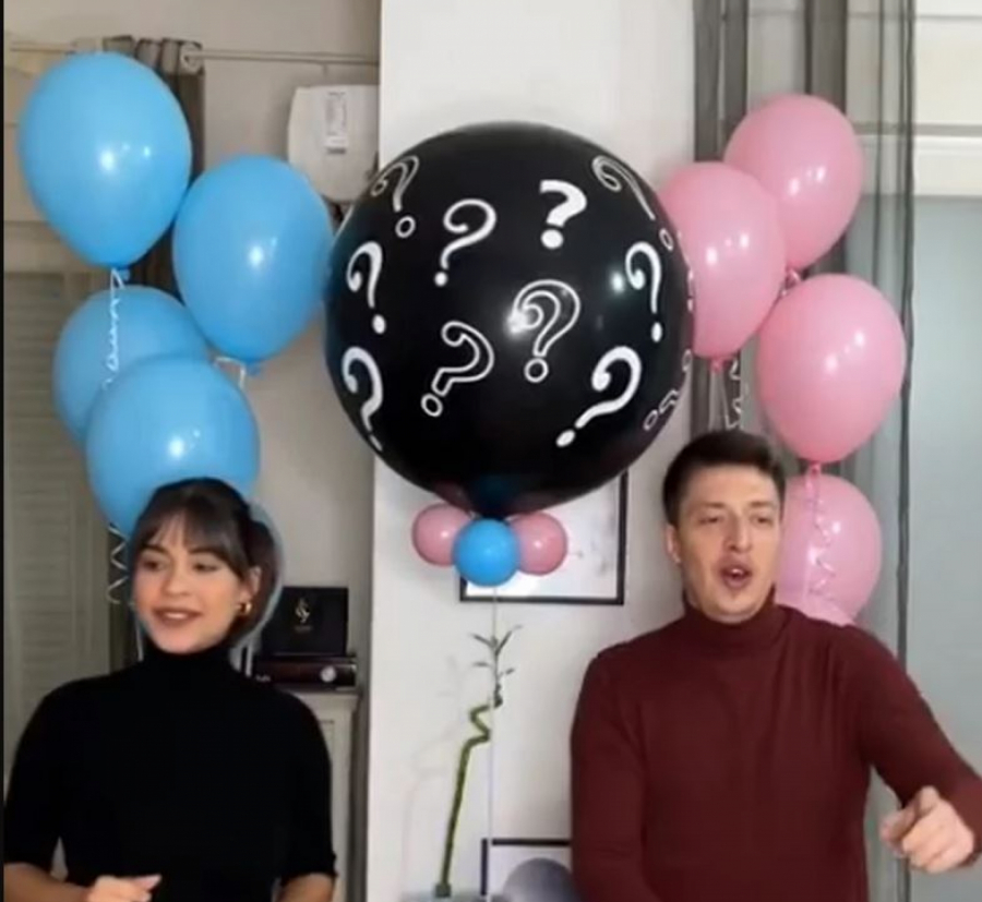 SPREMNI ZA NASLEDNIKA Glumac i pevačica vrisnuli od sreće, stiže sinčina (VIDEO)