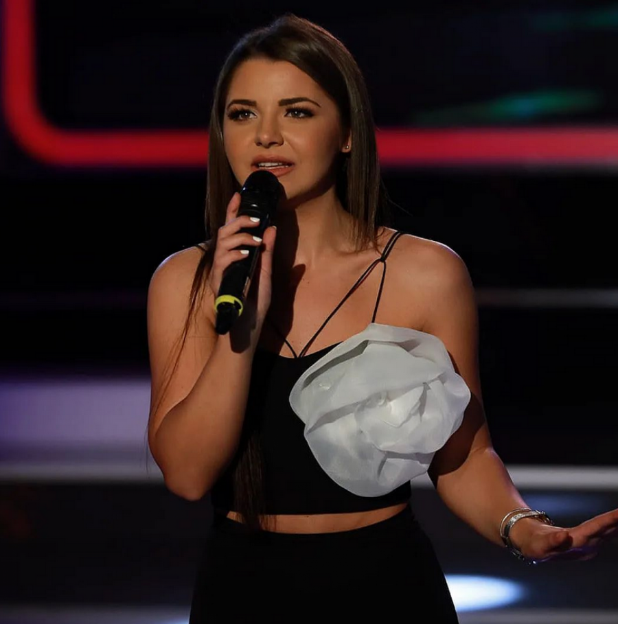 SNOVI SU JOJ SE OSTVARILI Sandra Mladenović mašta o duetu sa legendarnom pevačicom (FOTO)