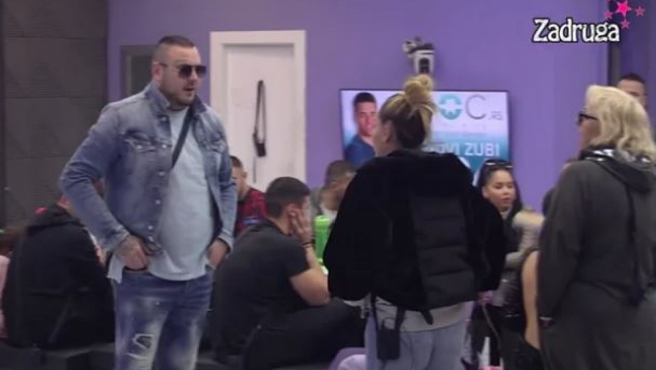 ŽANA URNISALA FILIPA CARA Sasula mu sve što misli u lice, on zanemeo i ostao bez teksta!