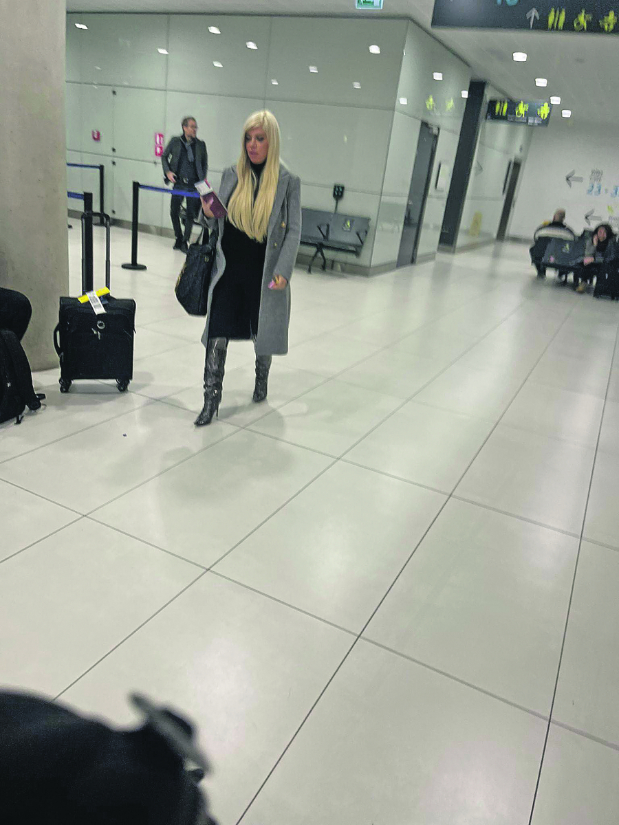 ALO! PAPARAZZO Dara Bubamara ima dva lica, jedno za mreže, a drugo za realni život (FOTO)