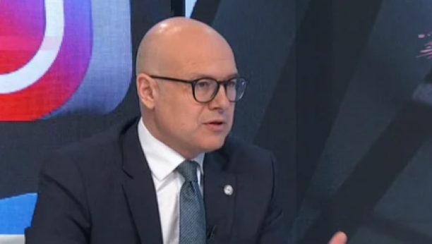 NIKO NE ZNA ŠTA ĆE BITI U BRISELU Vučević: Težak dan pred nama, ne bih se menjao sa Vučićem