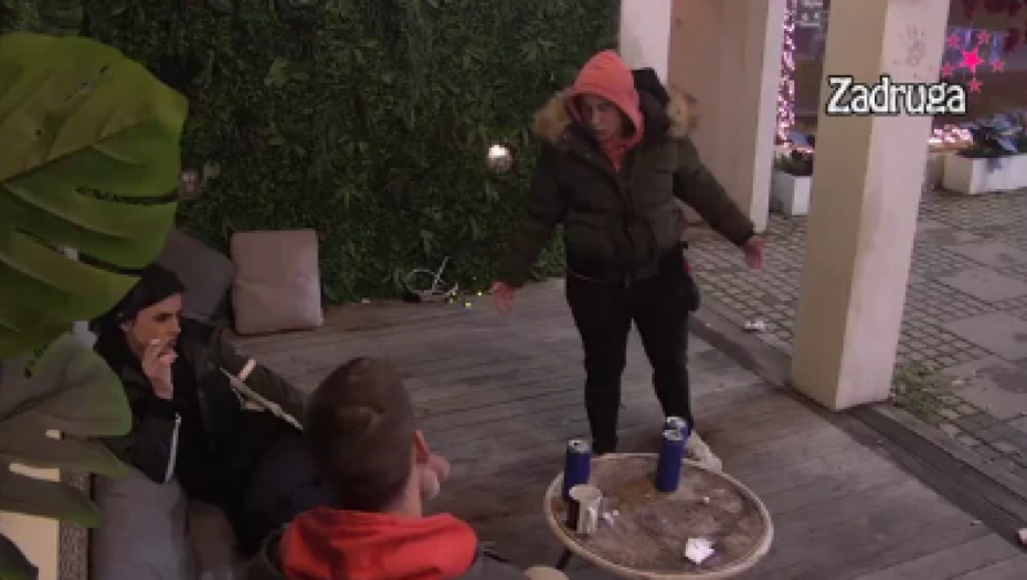 MATORA OSTAVILA ANITU Jovana odlučila da stavi tačku na kombinaciju sa Stanojlovićevom, ona van sebe