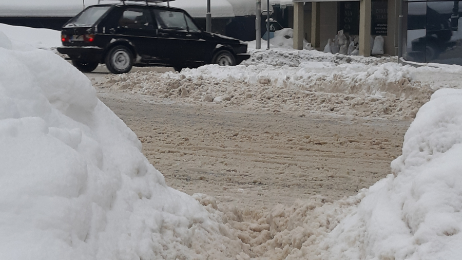 STOTINE LJUDI I DALJE BEZ STRUJE! Proboj do udaljenih planinskih sela u zapadnoj Srbiji