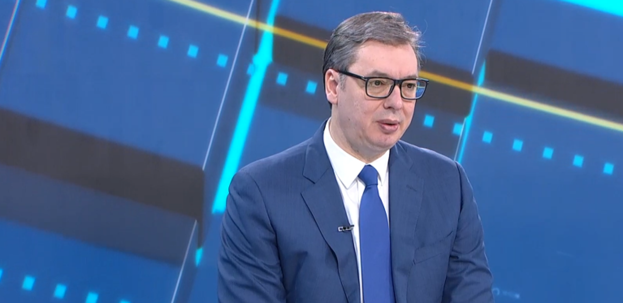 VUČIĆ: LJUDI ŽIVE MNOGO BOLJE, PA SE BAVE ZAVERAMA Pre 15 godina nezaposlenost je bila glavni problem!
