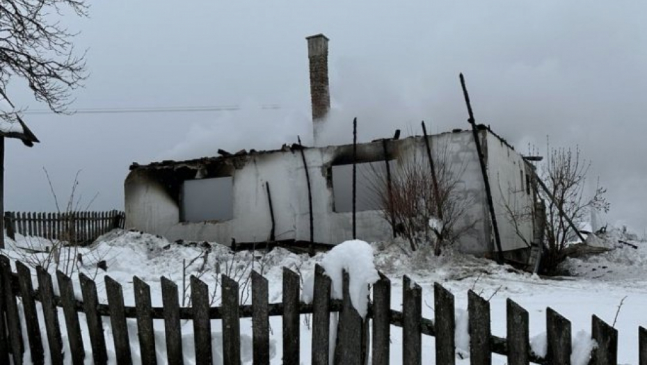 PORODICA TODOSIJEVIĆ IZGUBILA SVE U POŽARU U KREMNIMA "Mama, sada smo beskućnici!" (FOTO)