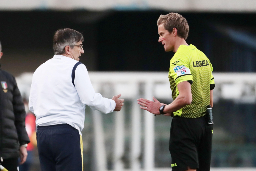 TRESU SE APENINI Na našeg reprezentativca udario SKANDAL-MAJSTOR: Svađa se, nasrće, negira rasizam!