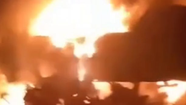 SNIMCI SUDARA U GRČKOJ! Užasavajući prizor: Vatra guta sve pred sobom nakon nesreće (VIDEO)