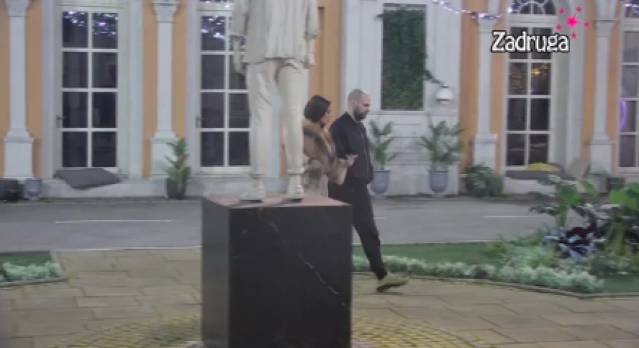 MNOGO SAM PAMETAN Zvezdan ubedio Anđelu da nije bacio neslanu šalu, ona poverovala da nije imao zadnju nameru sa Majom