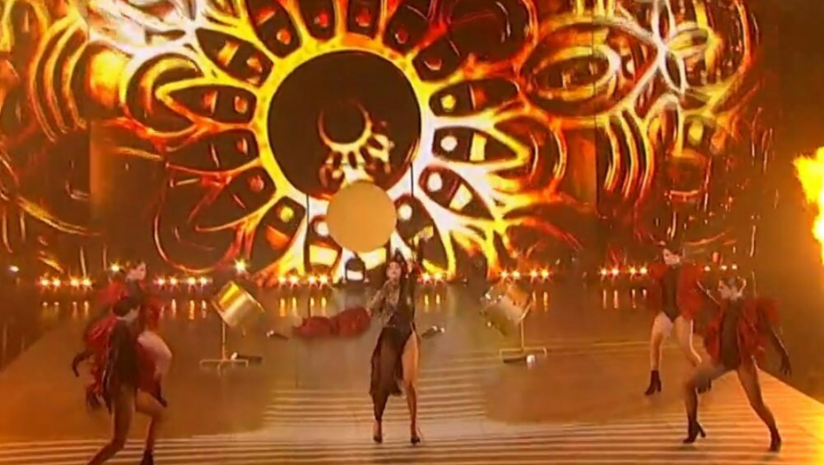 KARAMBOL NA TVITERU ZBOG ZEJNE Pevačica oduvala pesmom "Rumba", vrelo izdanje uz latino zvuk podiglo Srbiju na noge! (FOTO)