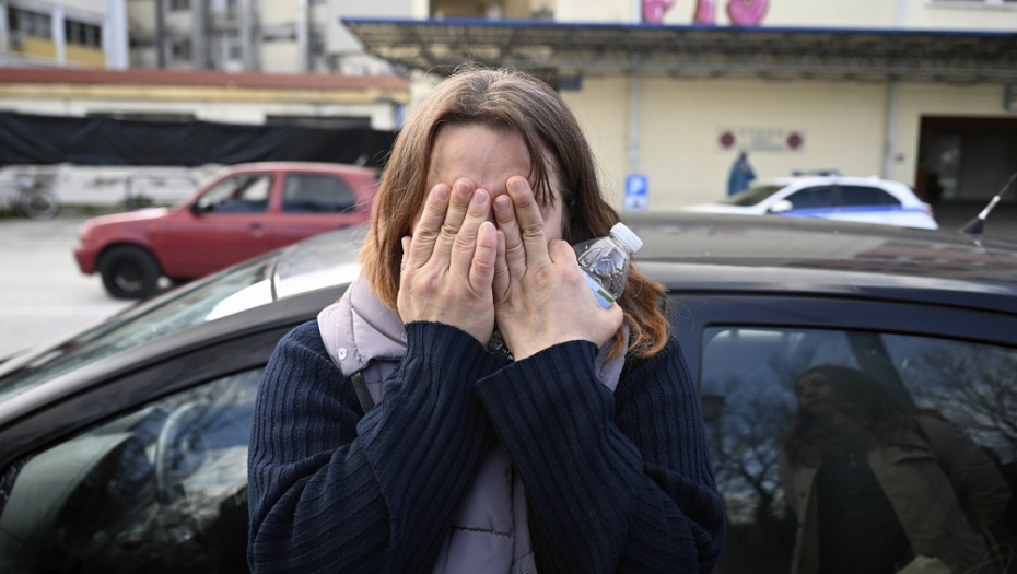 POTRESNE SCENE U GRČKOJ Roditelja čekaju tela mrtve dece, vlasti odlučile da zapečate kovčege: Ne mogu da se prepoznaju!