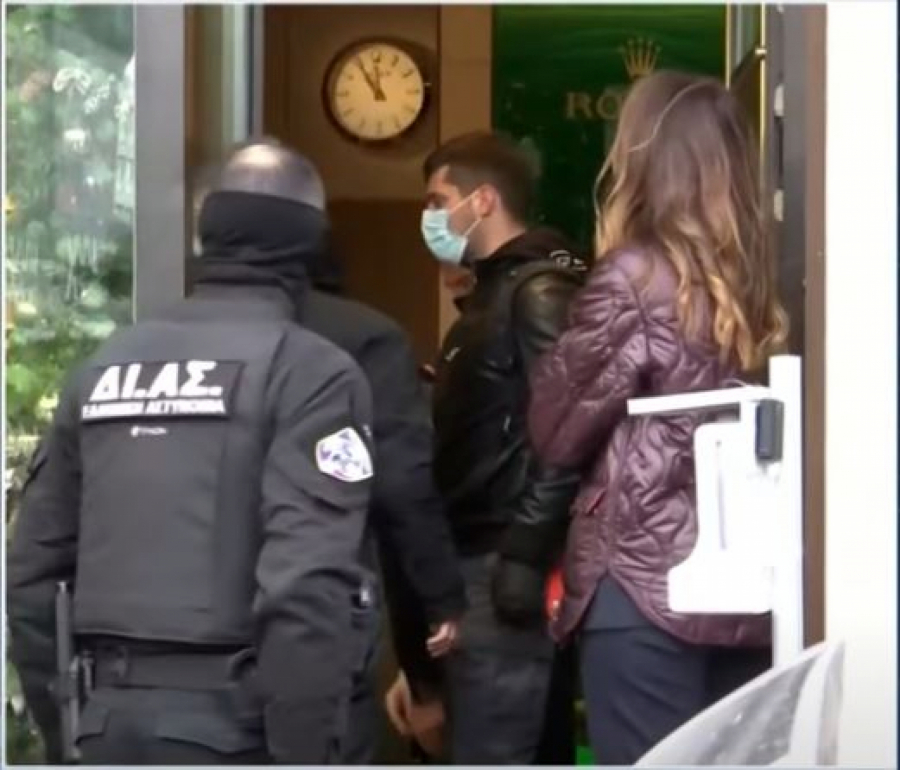 RASVETLJENA FILMSKA PLJAČKA U ATINI Pink Panteri iz Srbije ukrali 24 roleksa za manje od 100 SEKUNDI!