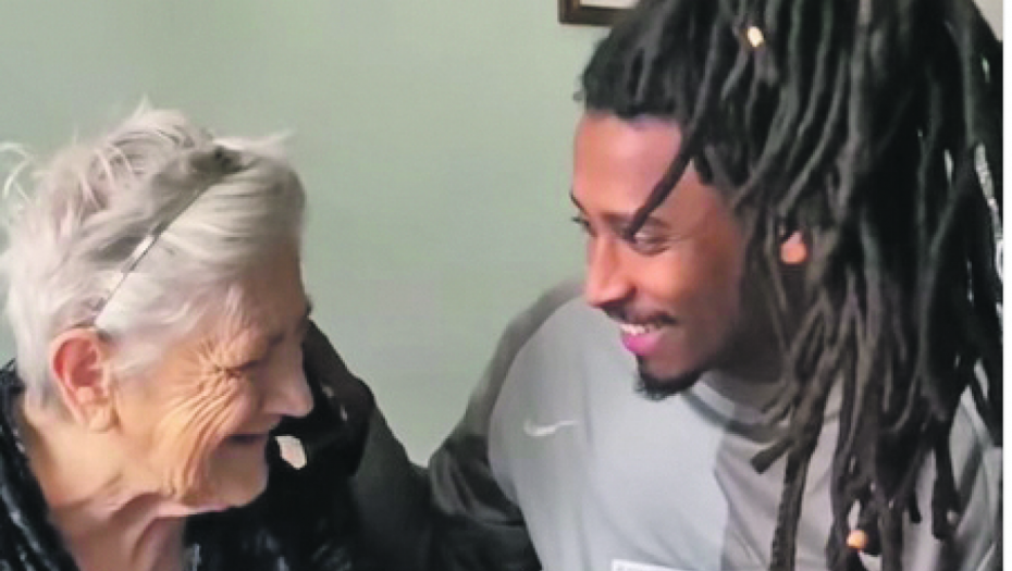 NESVAKIDAŠNJA PRIČA Kako su Srpkinja i Egipćanin rešili da nauče svet toleranciji uz pomoć kola, sarme i jedne duhovite babe: Ljubav nas spaja, a gibanica razdvaja