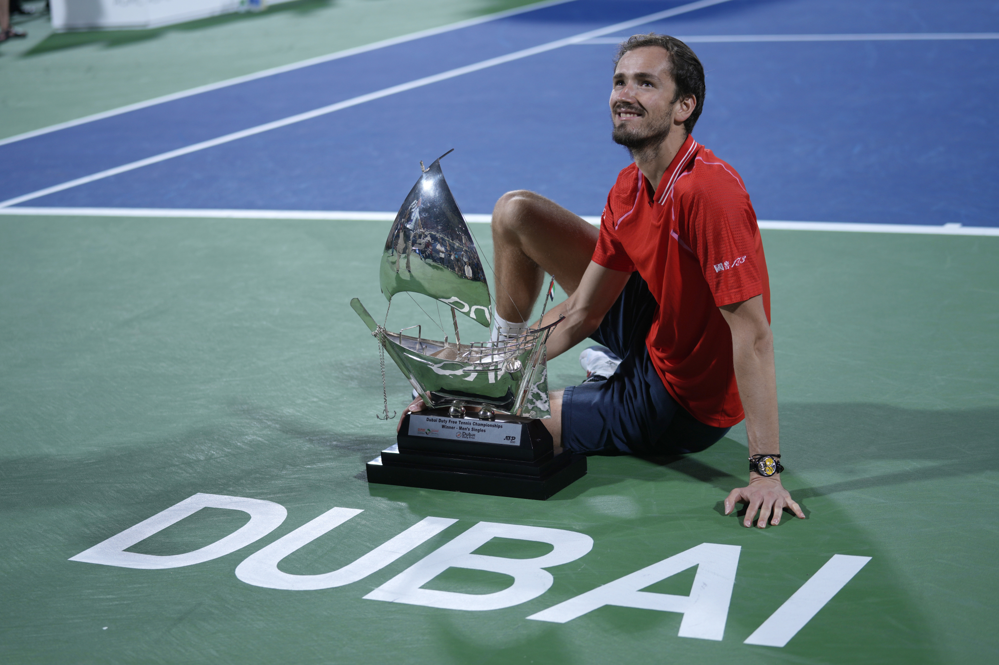 TREĆA TITULA ZA TRI NEDELJE Medvedev razbio zemljaka i osvojio turniru u Dubaiju