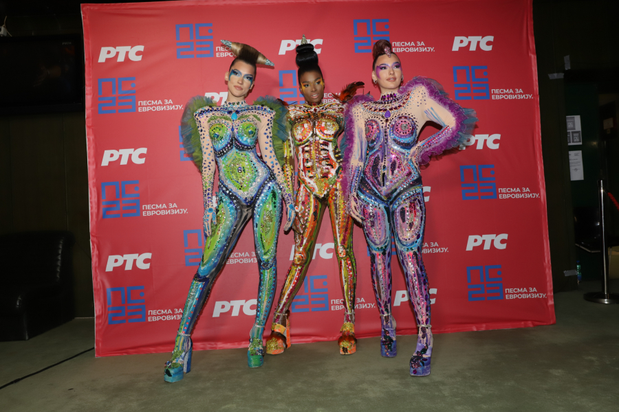 ON IM JE DAO PODRŠKU, ŠOK! Članice grupe Harikejn otkrile sa kim su se čule pred nastup: To mi je prijatelj!