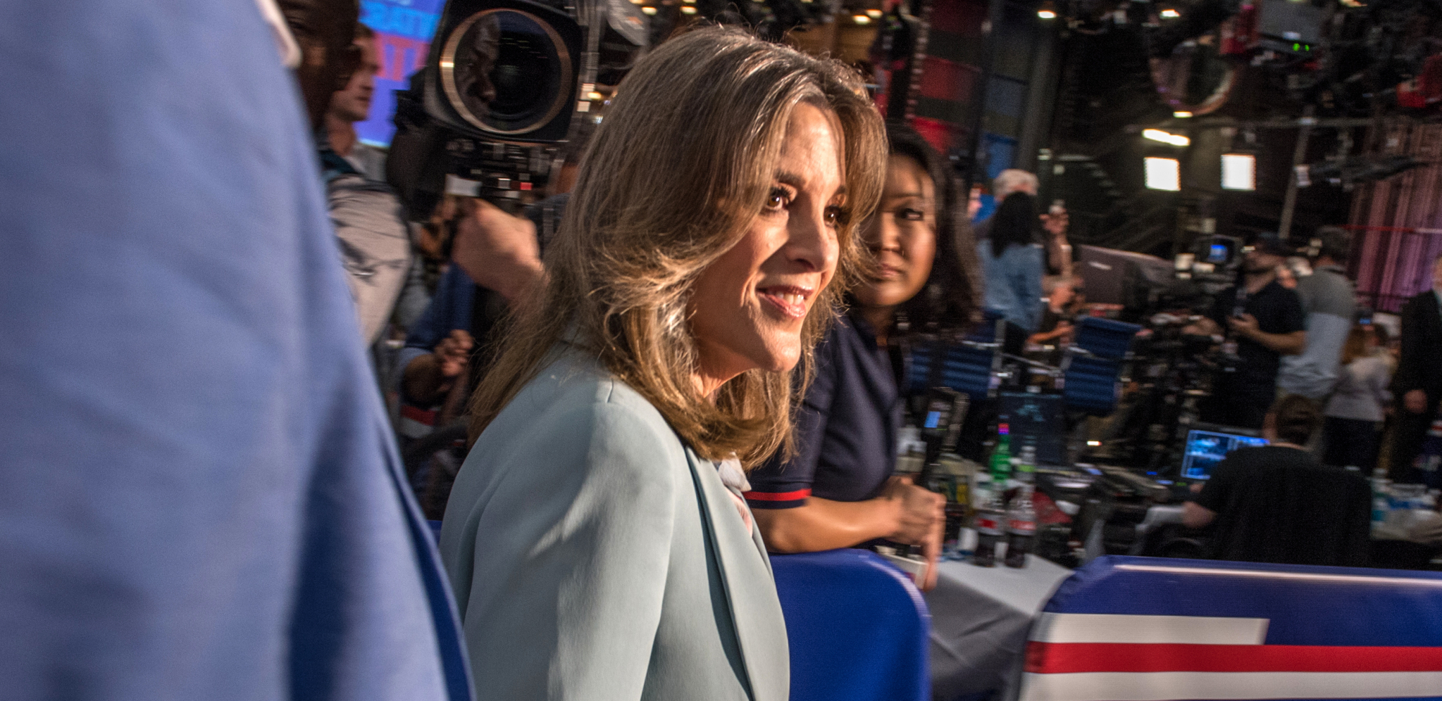 MOTIVISANA NEPRAVDOM Merijen Vilijamson objavila kandidaturu za predsedničke izbore u SAD (FOTO)