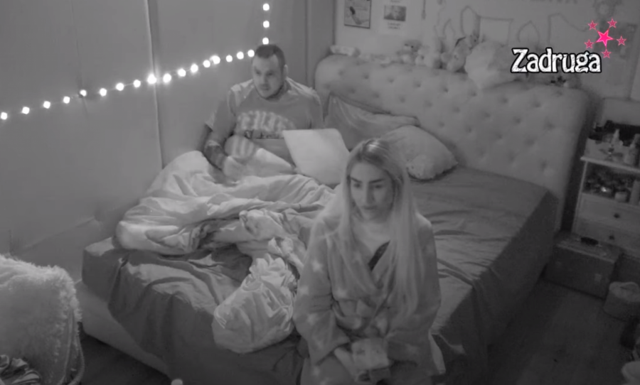 CAR RASKINUO SA ALEKSANDROM! 