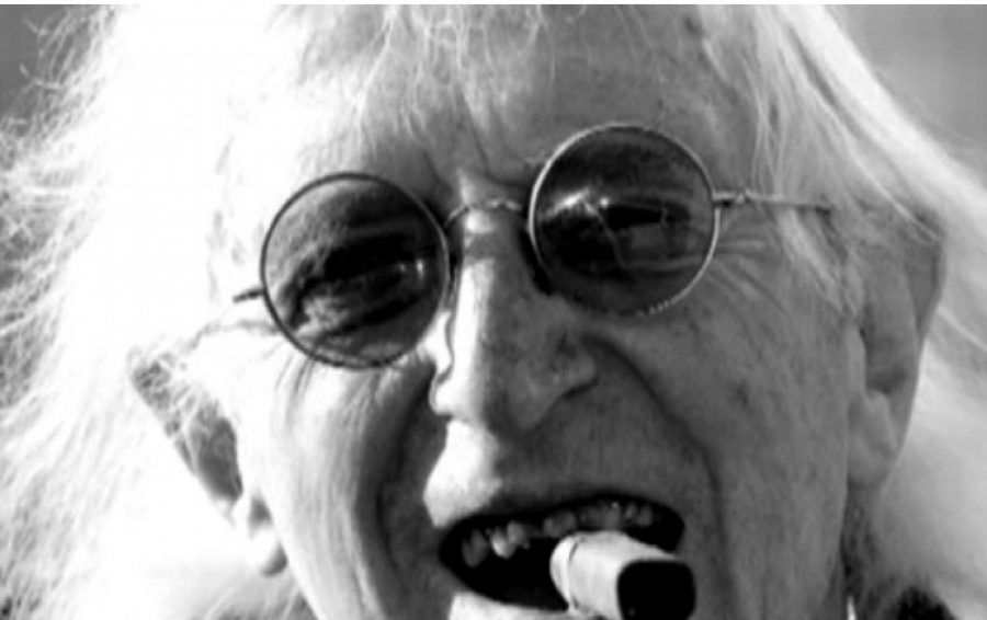 NAJMLAĐA ŽRTVA IMALA DVE GODINE Monstrum se krio iza maske dobrotvora i omiljenog voditelja, a ispostavilo se da je zverski silovatelj