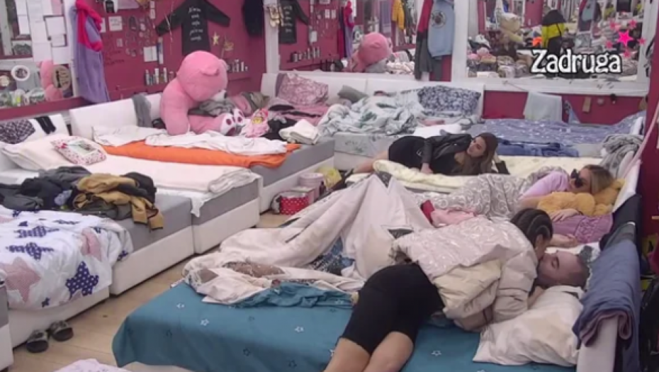 ZADRUGARI ZANEMELI ZBOG POSTUPKA ANĐELE I ZVEZDANA Nakon burne svađe dveju suparnica, ljubavnici su uradili nešto neočekivano