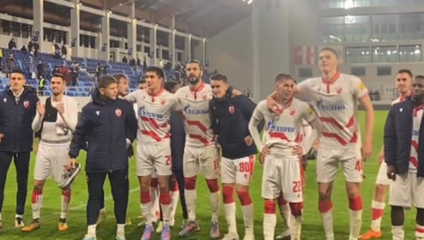 "DELIJE" PESMOM POZVALE NA PROSLAVU ROĐENDANA Fudbaleri Crvene zvezde slavili ispred navijača (VIDEO)