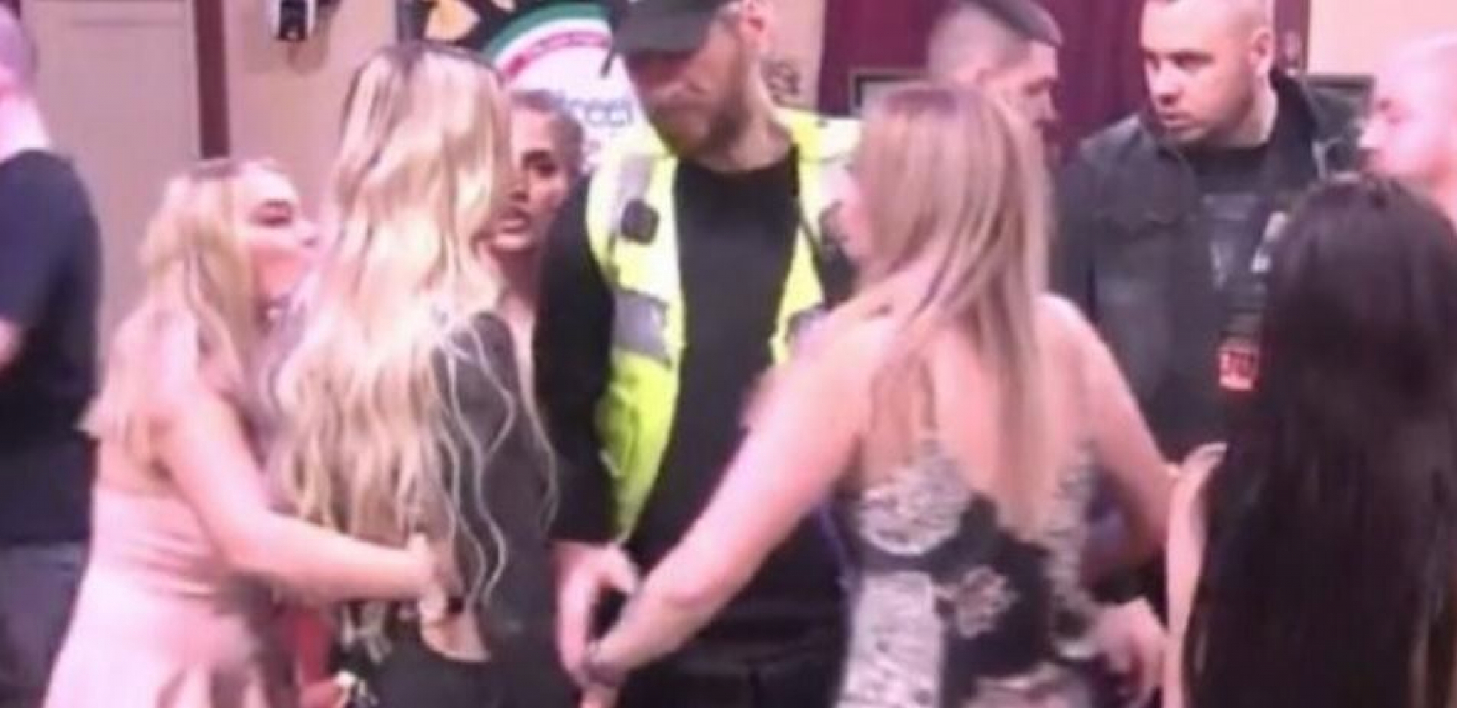 GAĐALA CARA STOLICOM Aleksandra Nikolić napravila haos zbog Maje, obezbeđenje je izbacilo (VIDEO)