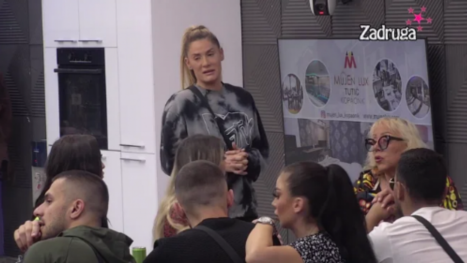 SIGURNA TUŽBA! Nakon što je Anđela rekla da ima šizofreniju, Ana odlučila da pravdu potraži na sudu