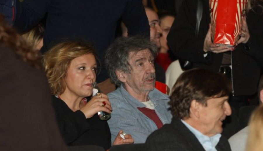 MLAĐA JE OD NJEGA 20 GODINA Ovako izgleda žena Mikija Manojlovića, moćnica na ozbiljnoj funkciji  (FOTO)