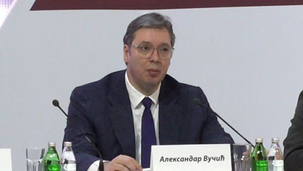ODRŽANA SEDNICA GLAVNOG ODBORA SNS Obratio se predsednik Vučić: Očekuje nas težak period (VIDEO)