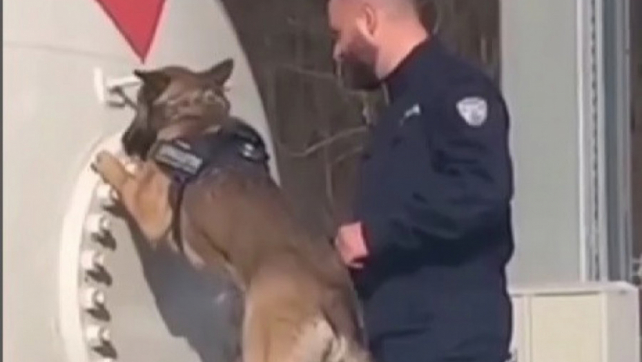 U KOMBIJU PRONAĐENO 1.500 KUTIJA VREDNIH PREKO MILION DINARA Muškarac uhapšen nakon što je pokušao ovo da preveze preko granice