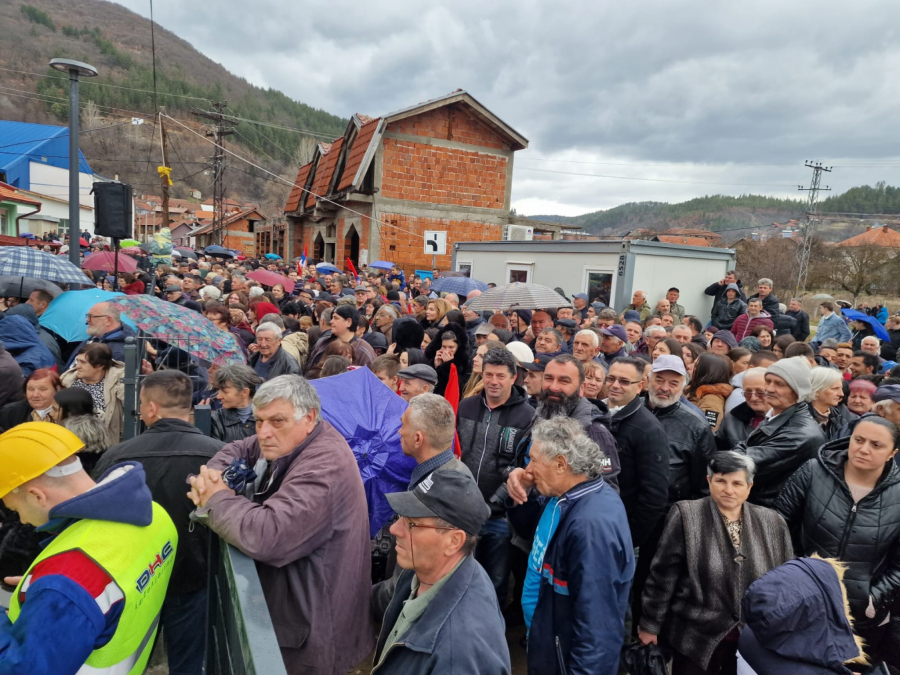 OVDE MORAMO DA ULOŽIMO OGROMAN NOVAC Vučić: U Srbiji je teško pronaći lepše mesto od Vlasine (FOTO/VIDEO)