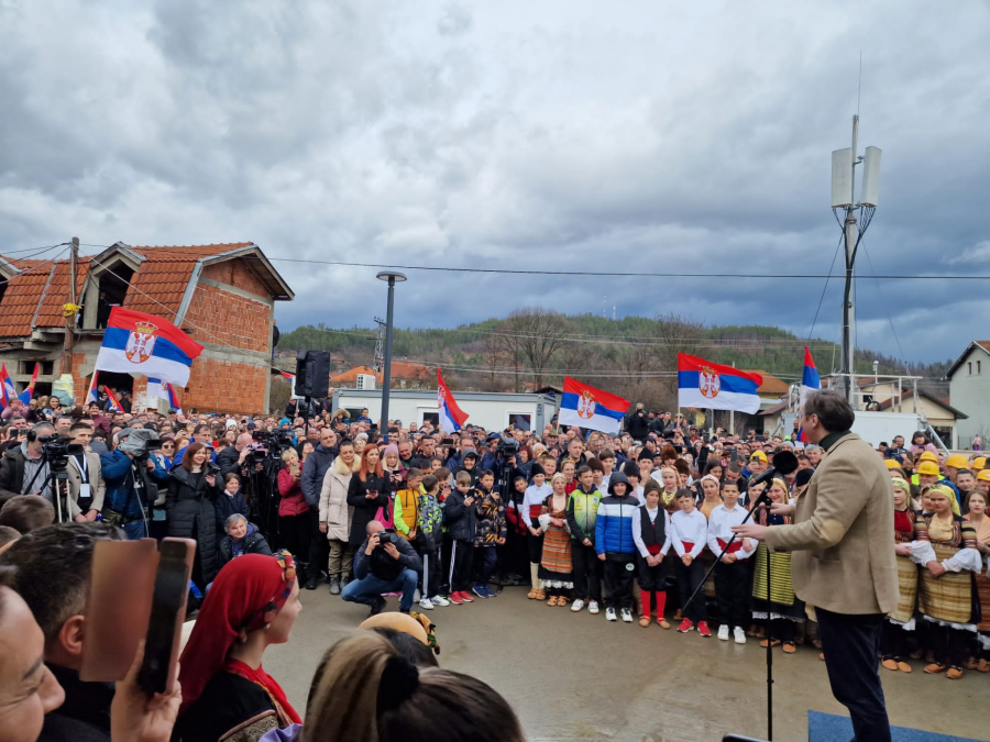 OVDE MORAMO DA ULOŽIMO OGROMAN NOVAC Vučić: U Srbiji je teško pronaći lepše mesto od Vlasine (FOTO/VIDEO)