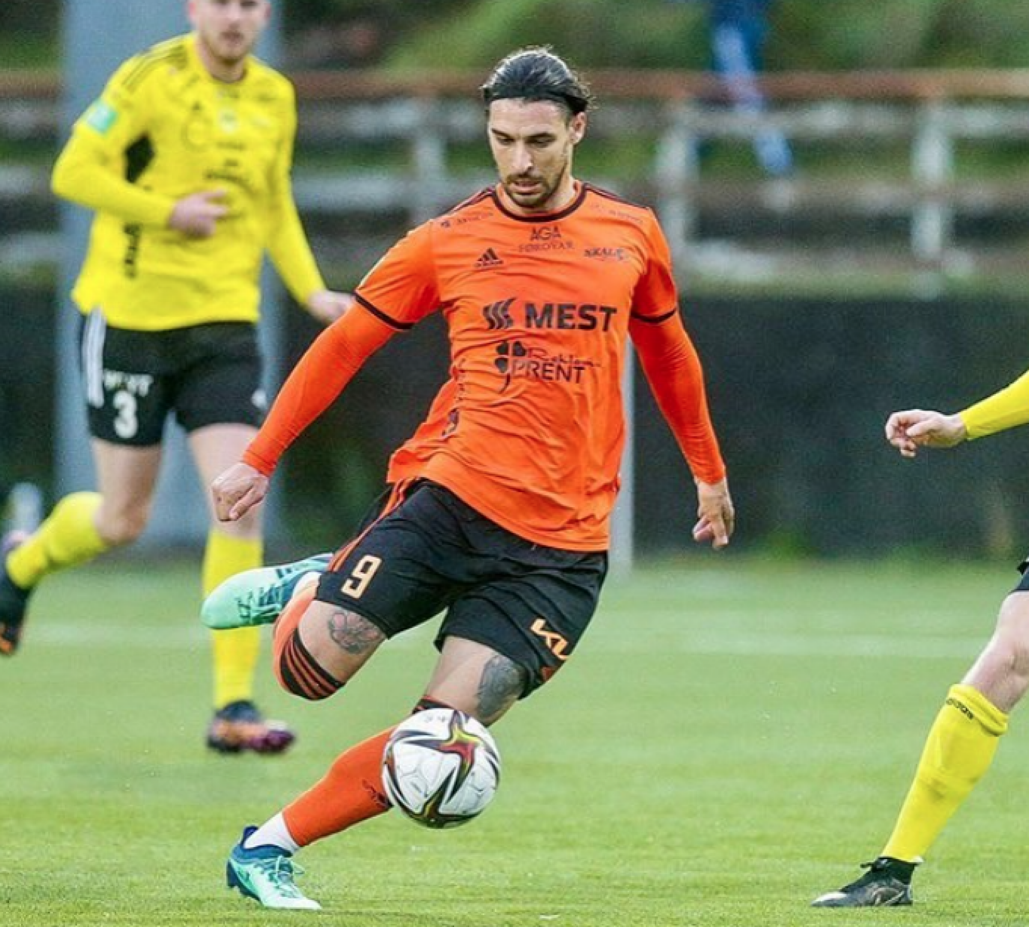 KAKO SU BANKARI I ELEKTRIČARI POSTALI EVROPSKA SENZACIJA? Uroš trese mreže na Farskim ostrvima, a nama je otkrio kako se čitava zemlja ujedinila zbog fudbalskog kluba