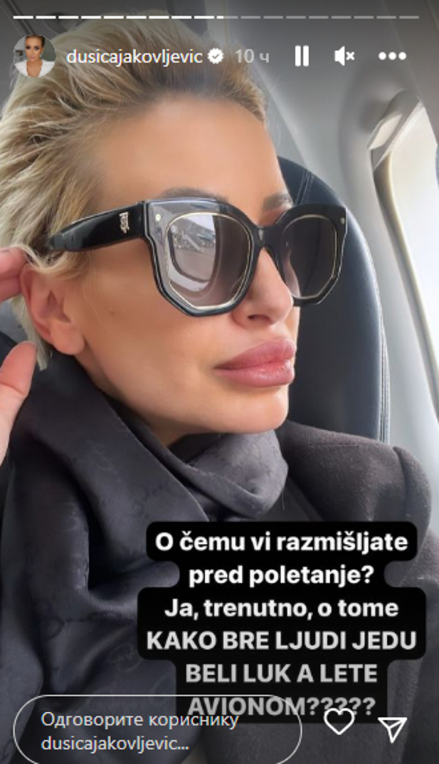 DRAMA DUŠICE JAKOVLJEVIĆ U AVIONU Evo na šta je bila primorana, hitno se oglasila! (FOTO)