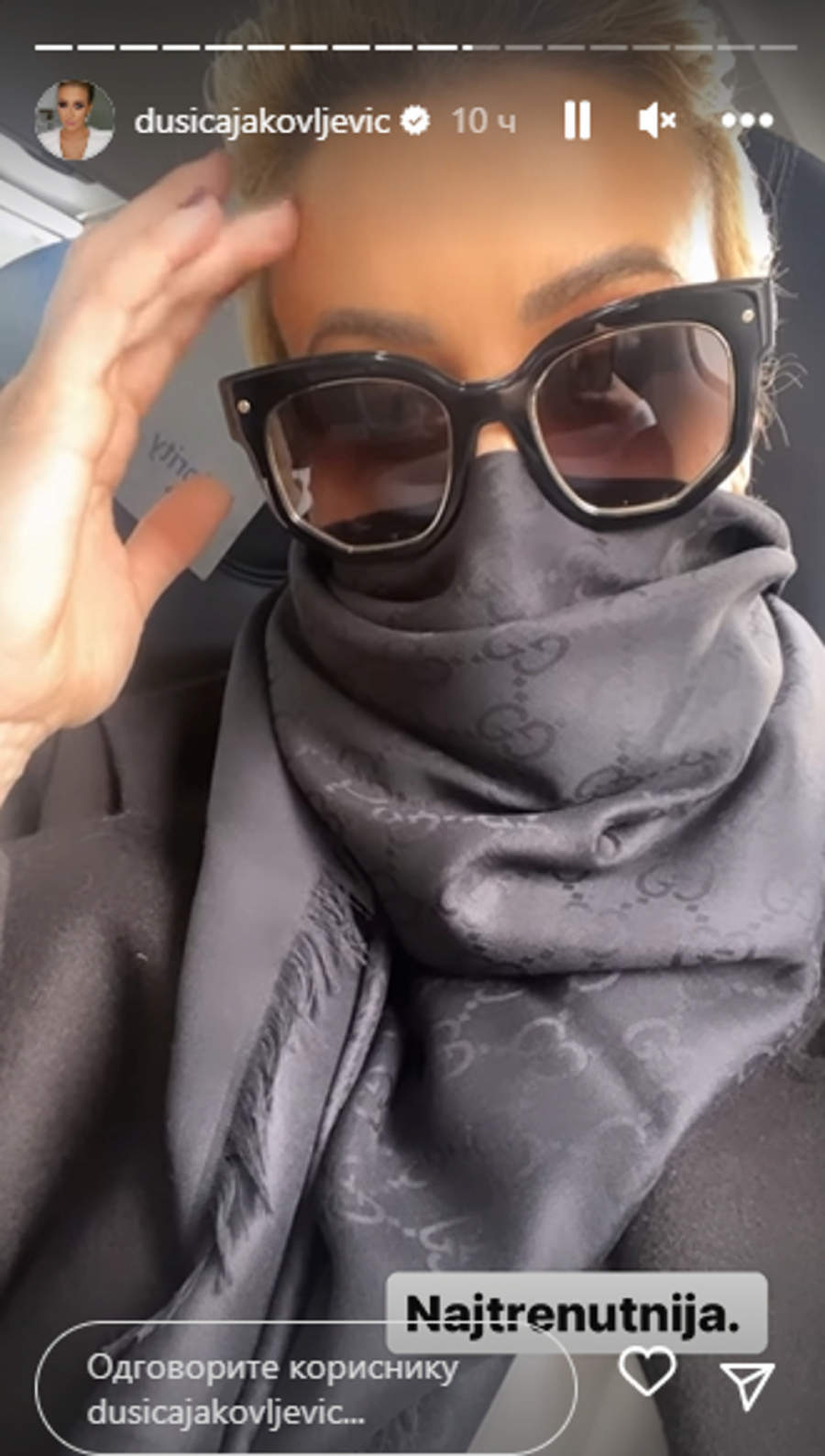 DRAMA DUŠICE JAKOVLJEVIĆ U AVIONU Evo na šta je bila primorana, hitno se oglasila! (FOTO)