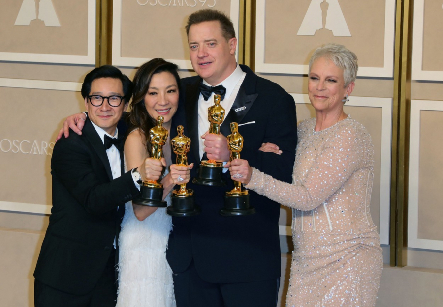 OD BONDOVE DEVOJKE DO GEJŠE Ova žena  je sinoć na dodeli Oskara napravila haos