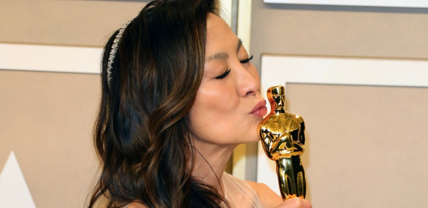 OD BONDOVE DEVOJKE DO GEJŠE Ova žena  je sinoć na dodeli Oskara napravila haos