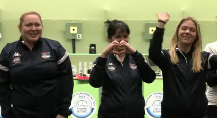 HEROJSKI PODUHVAT! U petom mesecu trudnoće osvaja medalje: I trudna puca!