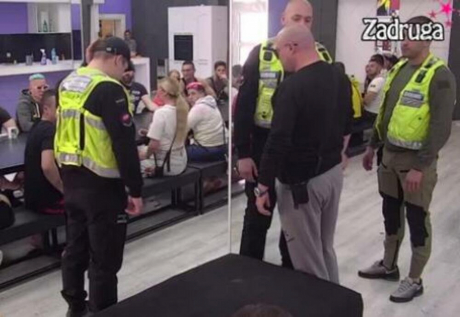 BOKI NASRNUO NA MAJU I NJENOG DEČKA Neviđeni haos u Zadruzi, pljušte žestoke psovke i uvrede, obezbeđenje hitno reagovalo!