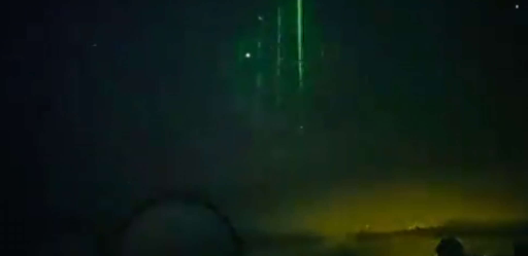 STRAH SE SLIVA NIZ KOSTI ZAPADA Otkrivena uznemirujuća istina iza zelenih lasera iz svemira! (VIDEO)